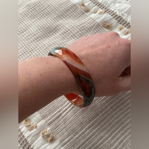 Agate Bangle Bracelet - Picture 2 of 3